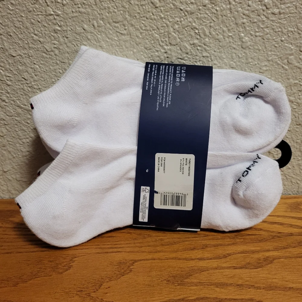 NWT 12 Pairs Tommy Hilfiger White Cushion No Show Socks Men's One Size